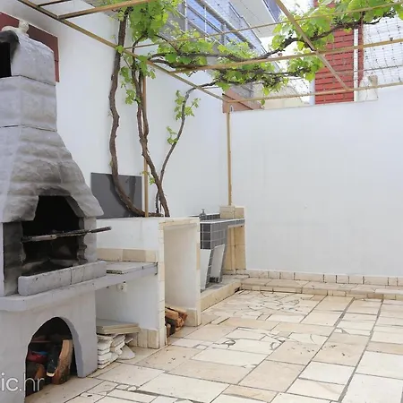 Apartament Bagaric *